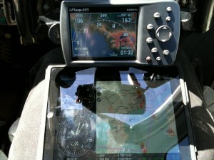 GERMIN GPSmap495 vs iPad GERMIN GPSmap495 vs iPad